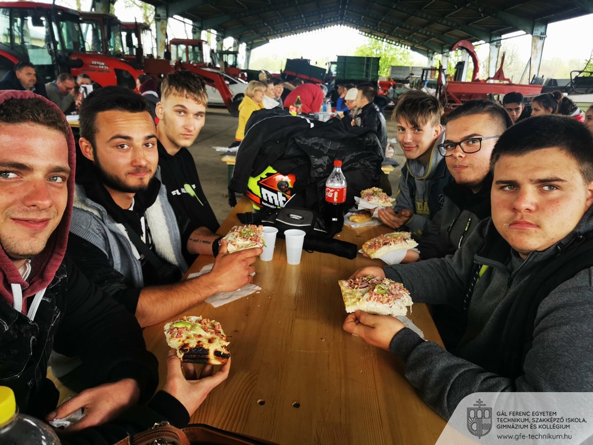 20220502 szerenad 006
