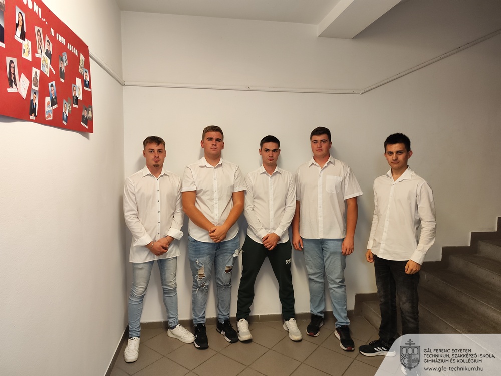 Leti csapat László Szládek