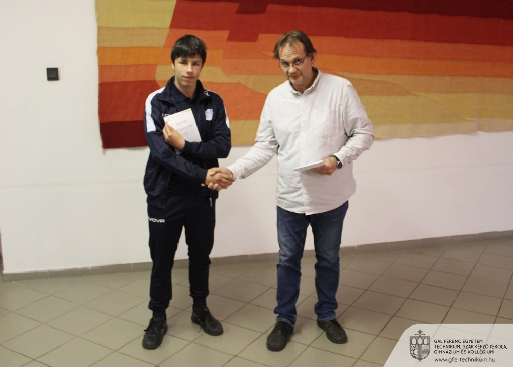 104 Zoltán Lupták